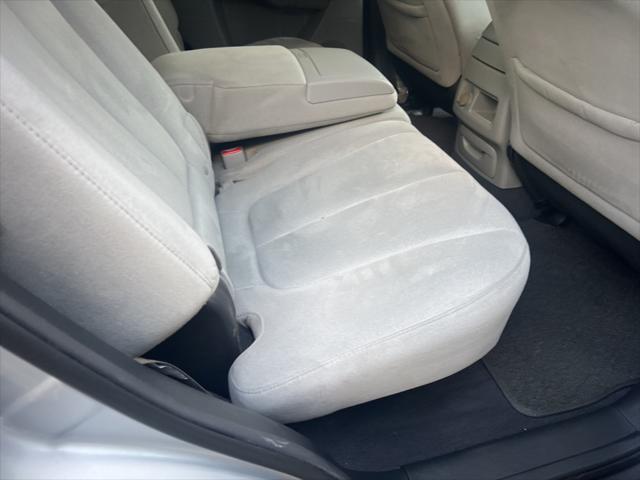Photo of 2009 Radiant Silver Metallic Hyundai SANTA FE