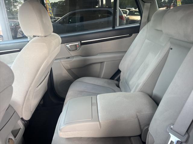 Photo of 2009 Radiant Silver Metallic Hyundai SANTA FE