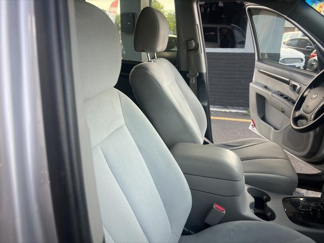 Photo of 2009 Radiant Silver Metallic Hyundai SANTA FE