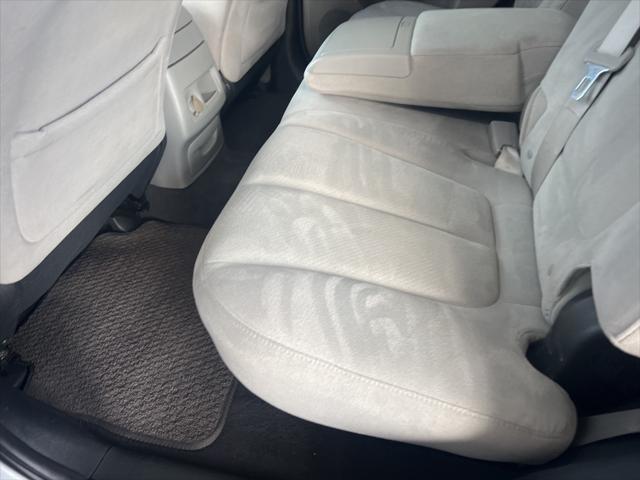 Photo of 2009 Radiant Silver Metallic Hyundai SANTA FE