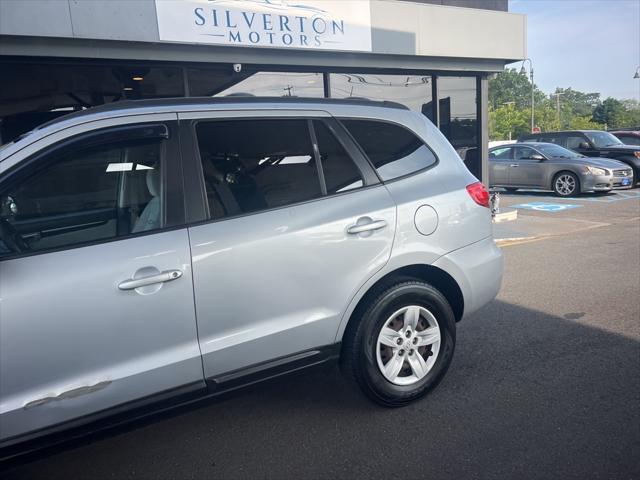 Photo of 2009 Radiant Silver Metallic Hyundai SANTA FE