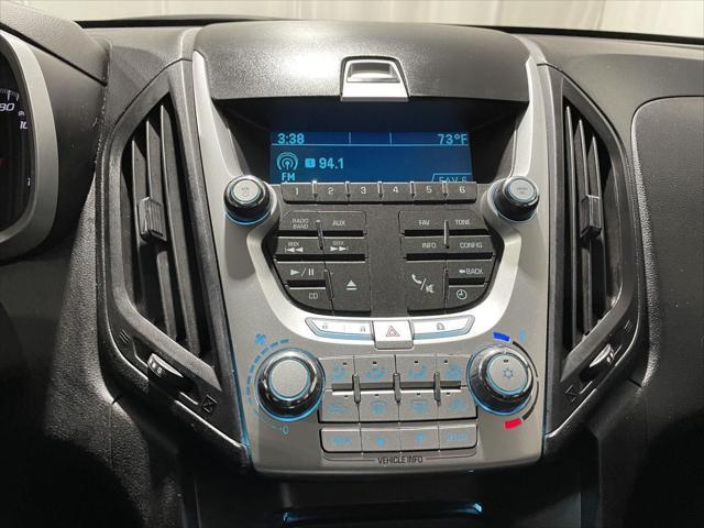 Photo of 2011 Silver Ice Metallic Chevrolet Equinox