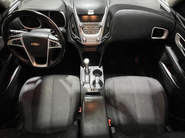 Photo of 2011 Silver Ice Metallic Chevrolet Equinox