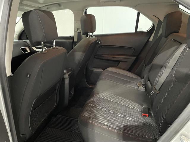 Photo of 2011 Silver Ice Metallic Chevrolet Equinox