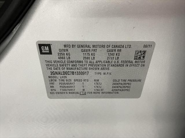 Photo of 2011 Silver Ice Metallic Chevrolet Equinox