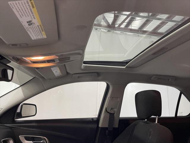 Photo of 2011 Silver Ice Metallic Chevrolet Equinox