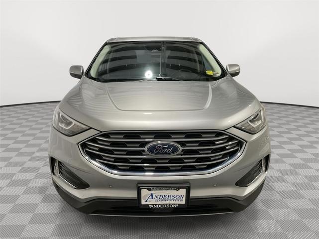 Photo of 2021 Iconic Silver Metallic Ford Edge