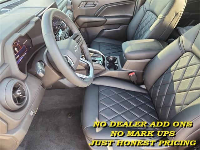 Photo of 2025 Black Chevrolet Colorado