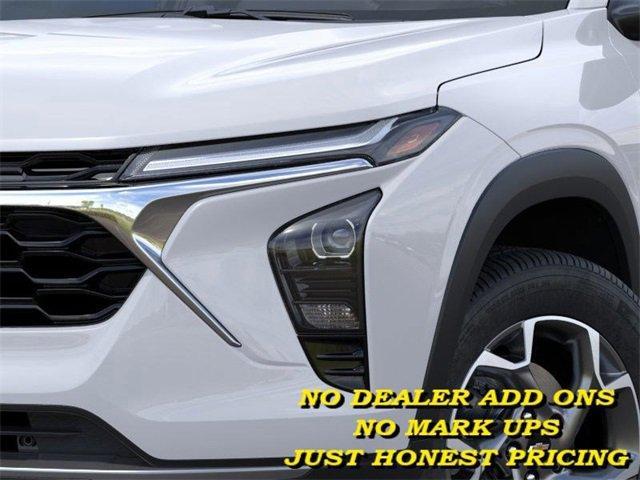 Photo of 2025 White Chevrolet Trax