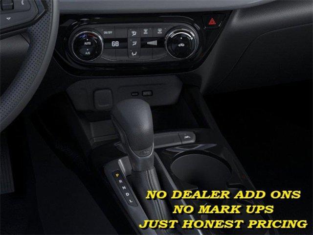 Photo of 2025 White Chevrolet Trax