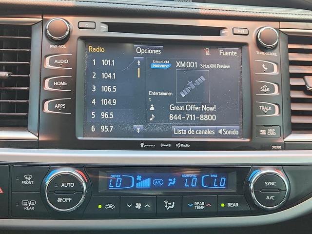 Photo of 2019 Celestial Silver Metallic Toyota Highlander