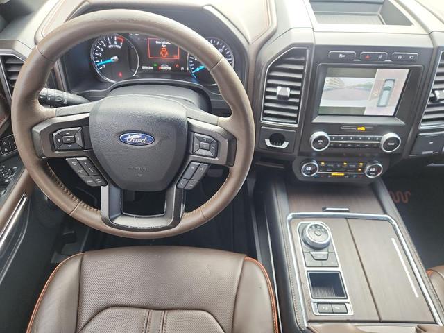 Photo of 2021 White Ford Expedition Max
