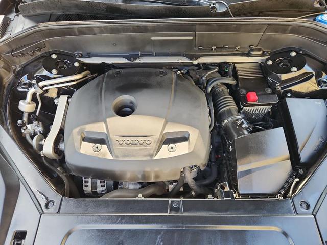 Photo of 2018 Onyx Black Metallic Volvo XC90