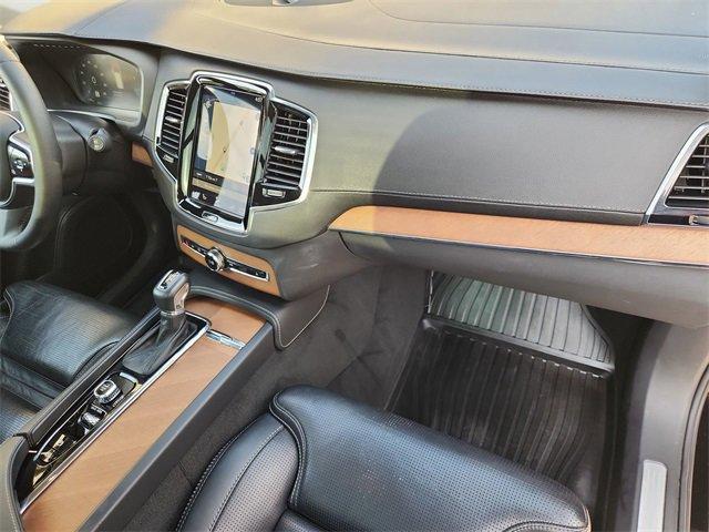 Photo of 2018 Onyx Black Metallic Volvo XC90