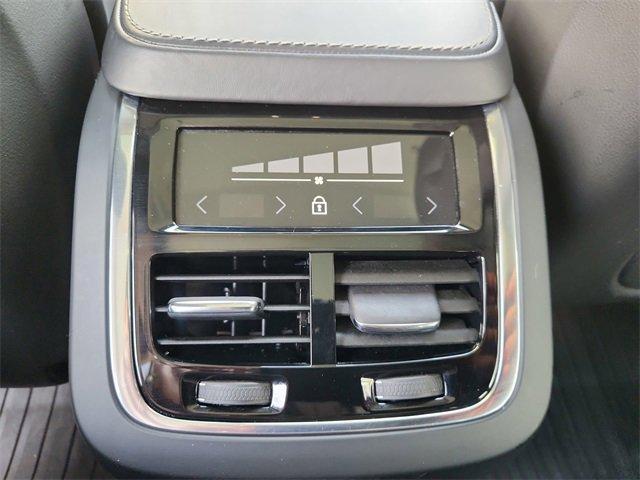 Photo of 2018 Onyx Black Metallic Volvo XC90