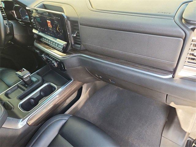 Photo of 2022 Black Chevrolet Silverado 1500