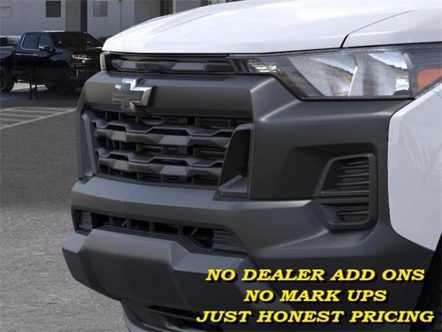 Photo of 2025 White Chevrolet Colorado