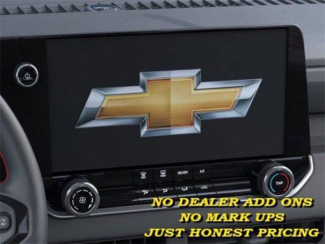 Photo of 2025 White Chevrolet Colorado