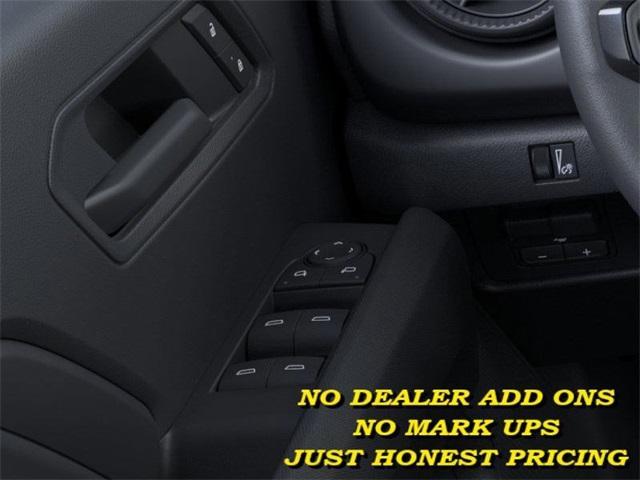 Photo of 2025 White Chevrolet Colorado