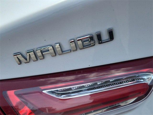 Photo of 2019 Summit White Chevrolet Malibu