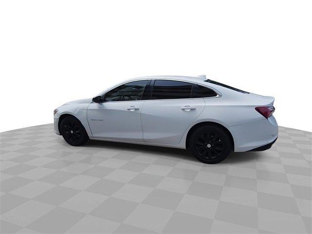 Photo of 2019 Summit White Chevrolet Malibu