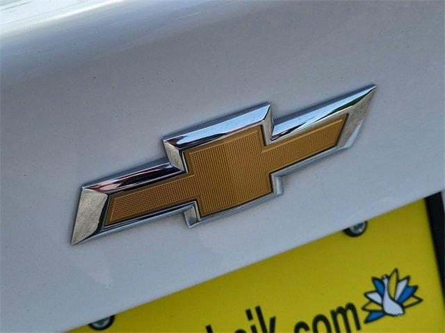 Photo of 2019 Summit White Chevrolet Malibu