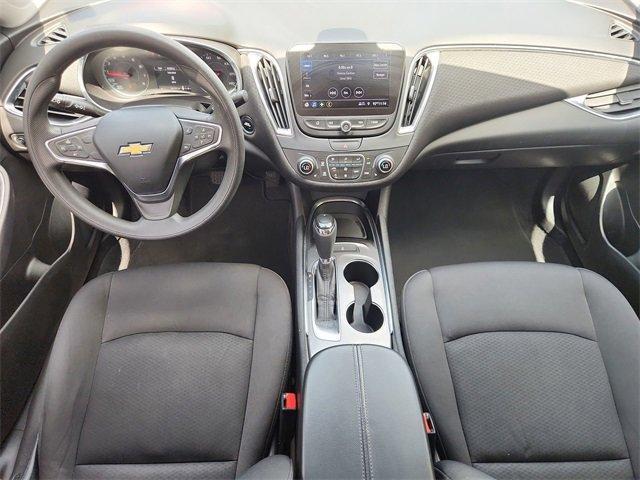 Photo of 2019 Summit White Chevrolet Malibu