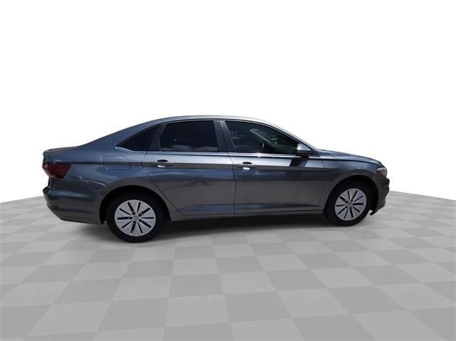 Photo of 2020 Platinum Gray Metallic Volkswagen Jetta