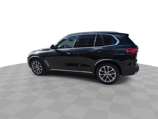 Photo of 2020 Black Sapphire Metallic BMW X5