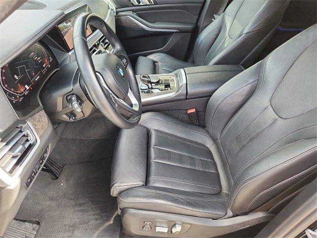 Photo of 2020 Black Sapphire Metallic BMW X5