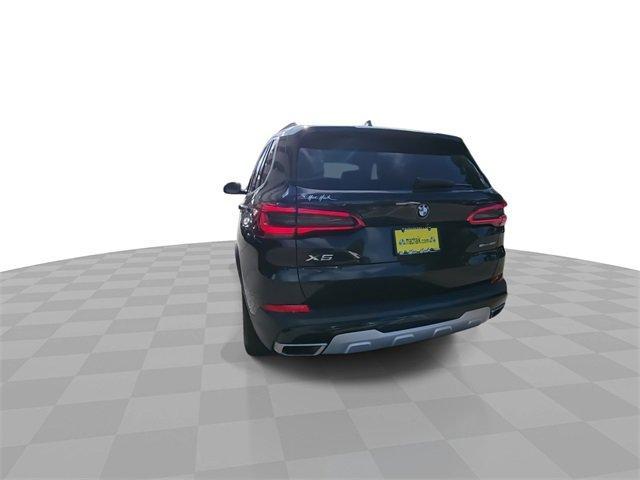 Photo of 2020 Black Sapphire Metallic BMW X5