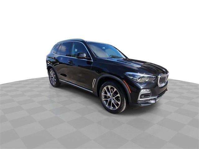 Photo of 2020 Black Sapphire Metallic BMW X5