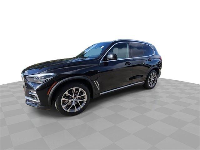 Photo of 2020 Black Sapphire Metallic BMW X5