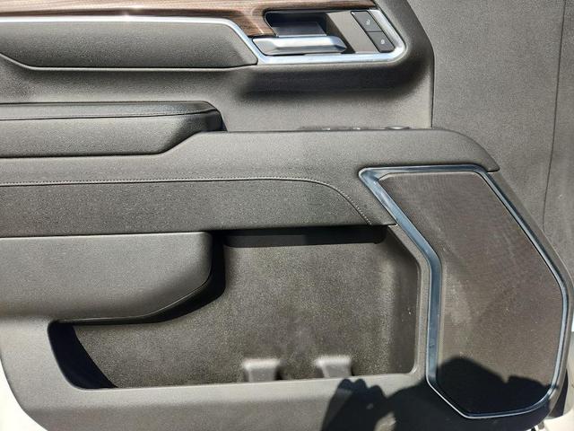 Photo of 2024 Summit White Chevrolet Silverado 2500