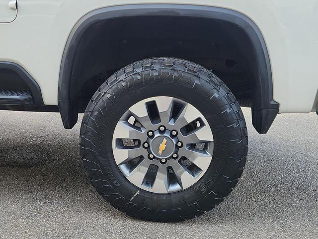 Photo of 2024 Summit White Chevrolet Silverado 2500