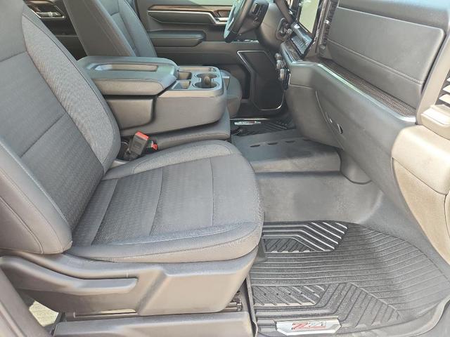 Photo of 2024 Summit White Chevrolet Silverado 2500