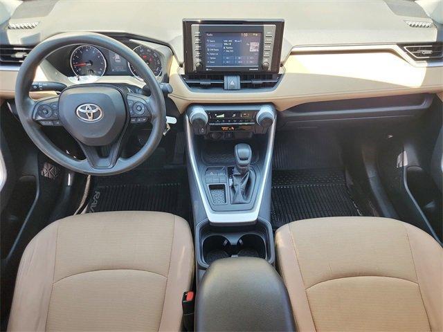 Photo of 2020 Super White Toyota RAV4