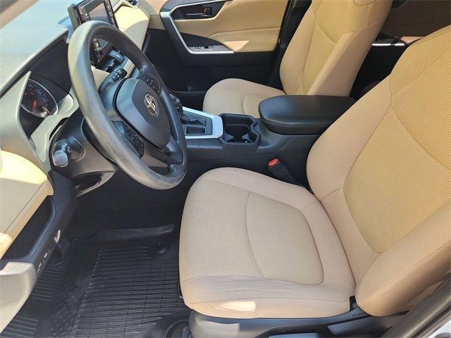Photo of 2020 Super White Toyota RAV4