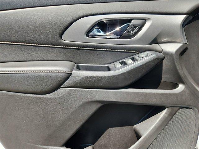 Photo of 2019 Summit White Chevrolet Traverse
