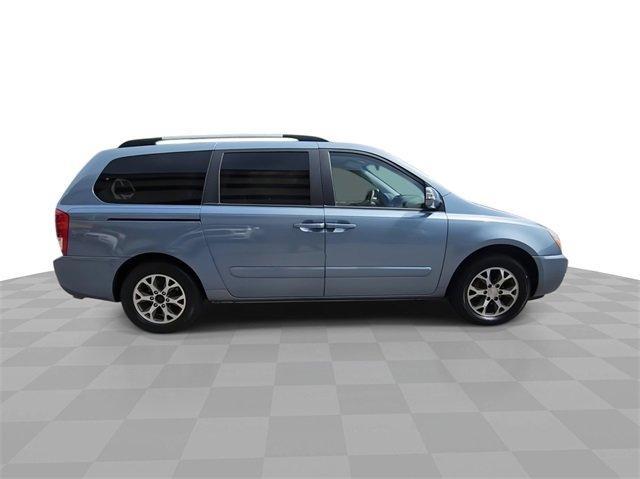 Photo of 2014 Glacier Blue Kia Sedona