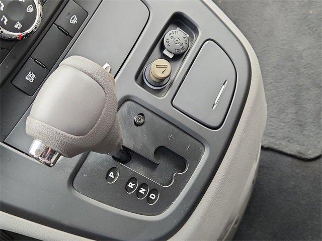 Photo of 2014 Glacier Blue Kia Sedona