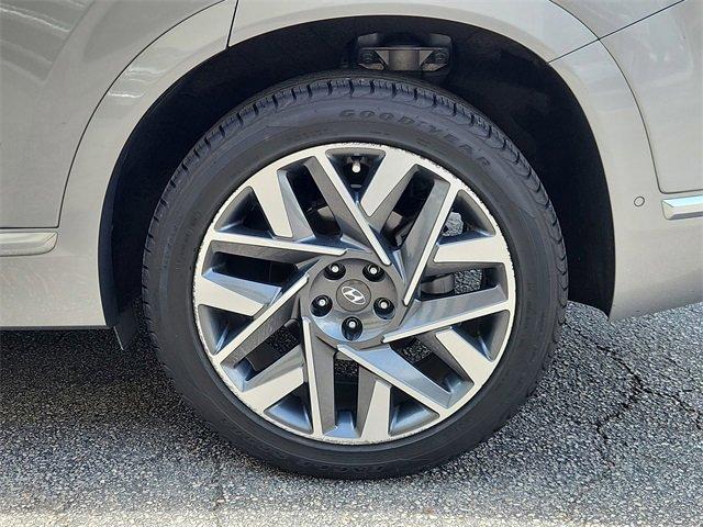 Photo of 2022 Shimmering Silver Pearl Hyundai SANTA FE