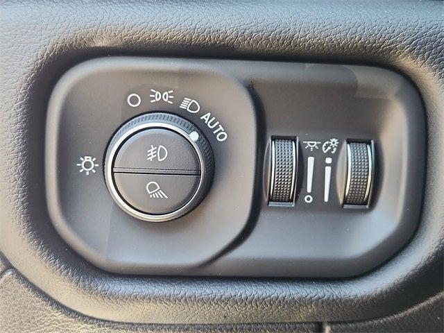 Photo of 2022 Bright White Clearcoat RAM 1500