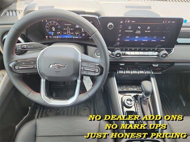 Photo of 2025 White Chevrolet Colorado