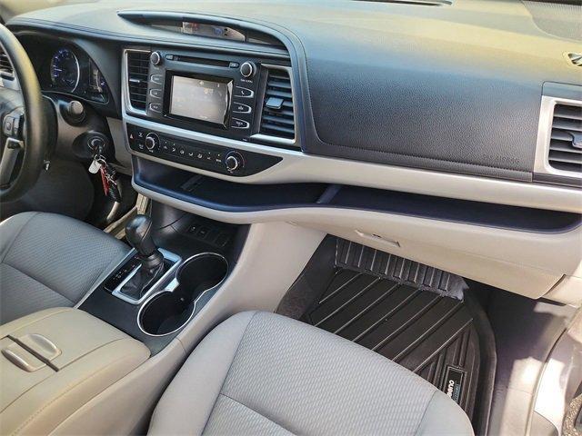 Photo of 2019 Predawn Gray Mica Toyota Highlander