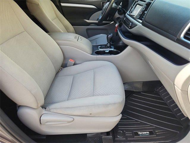 Photo of 2019 Predawn Gray Mica Toyota Highlander