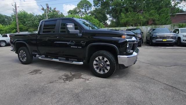 Photo of 2022 Mosaic Black Metallic Chevrolet Silverado 2500
