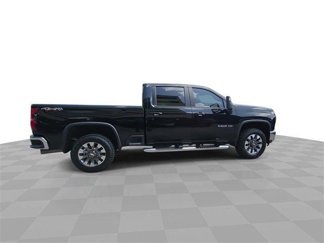 Photo of 2022 Mosaic Black Metallic Chevrolet Silverado 2500