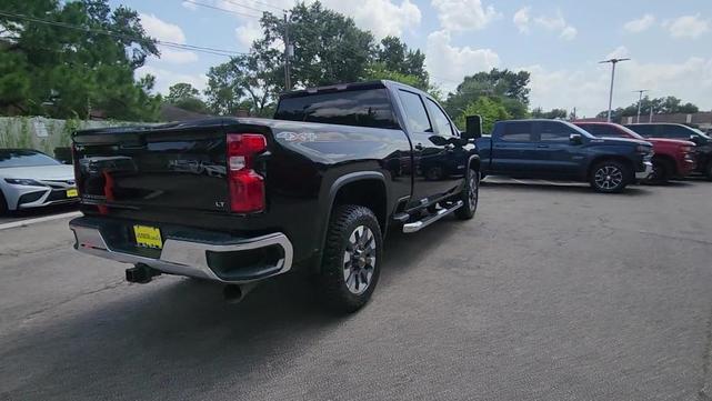 Photo of 2022 Mosaic Black Metallic Chevrolet Silverado 2500