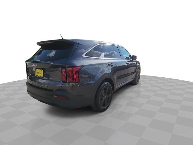 Photo of 2022 Gravity Gray Kia Sorento